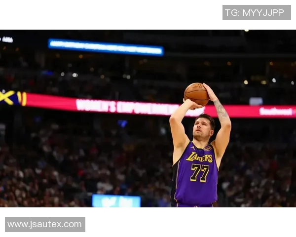 东契奇票王含金量遭质疑！湖人当家硬解能力被亚历山大吊打，全明星赛成实力照妖镜